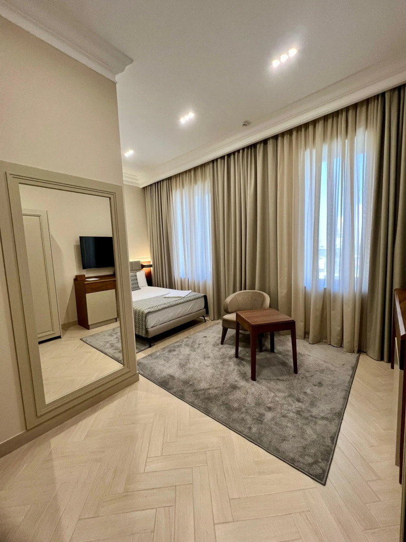 Отель Plaza Viktoria