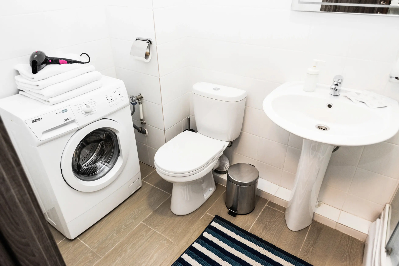 3 Апартаменты Малышева 42 (08)