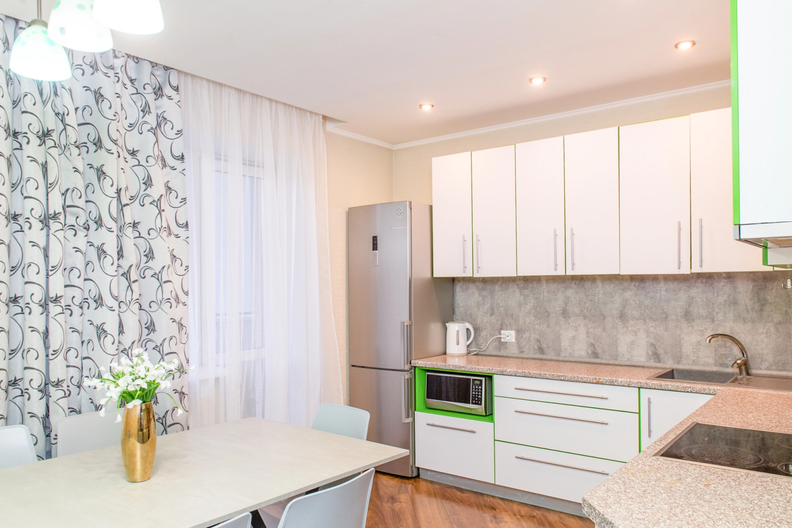 Апартаменты 3х комнатные пр-т Держинского 22 Центр