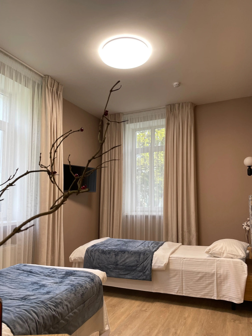 Отель Лес Георга