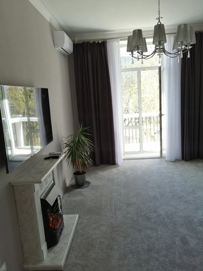 Апартаменты Ленина 12