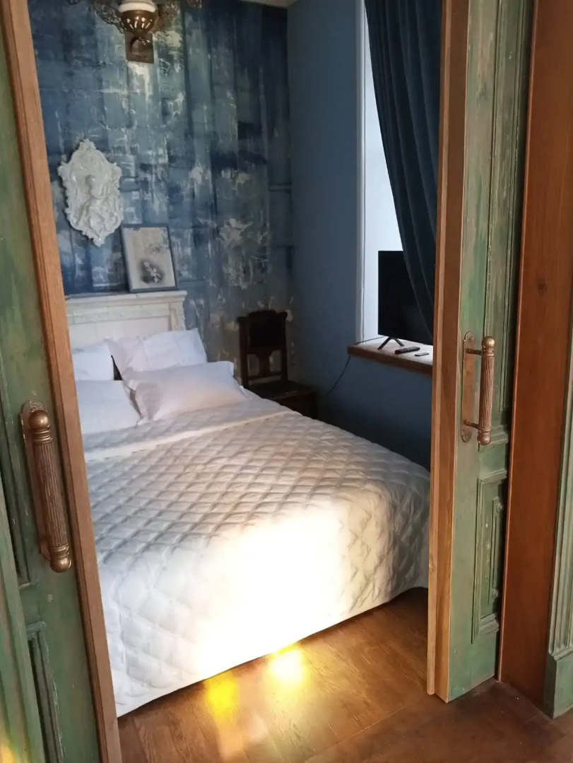 Апартаменты Дом с витражом