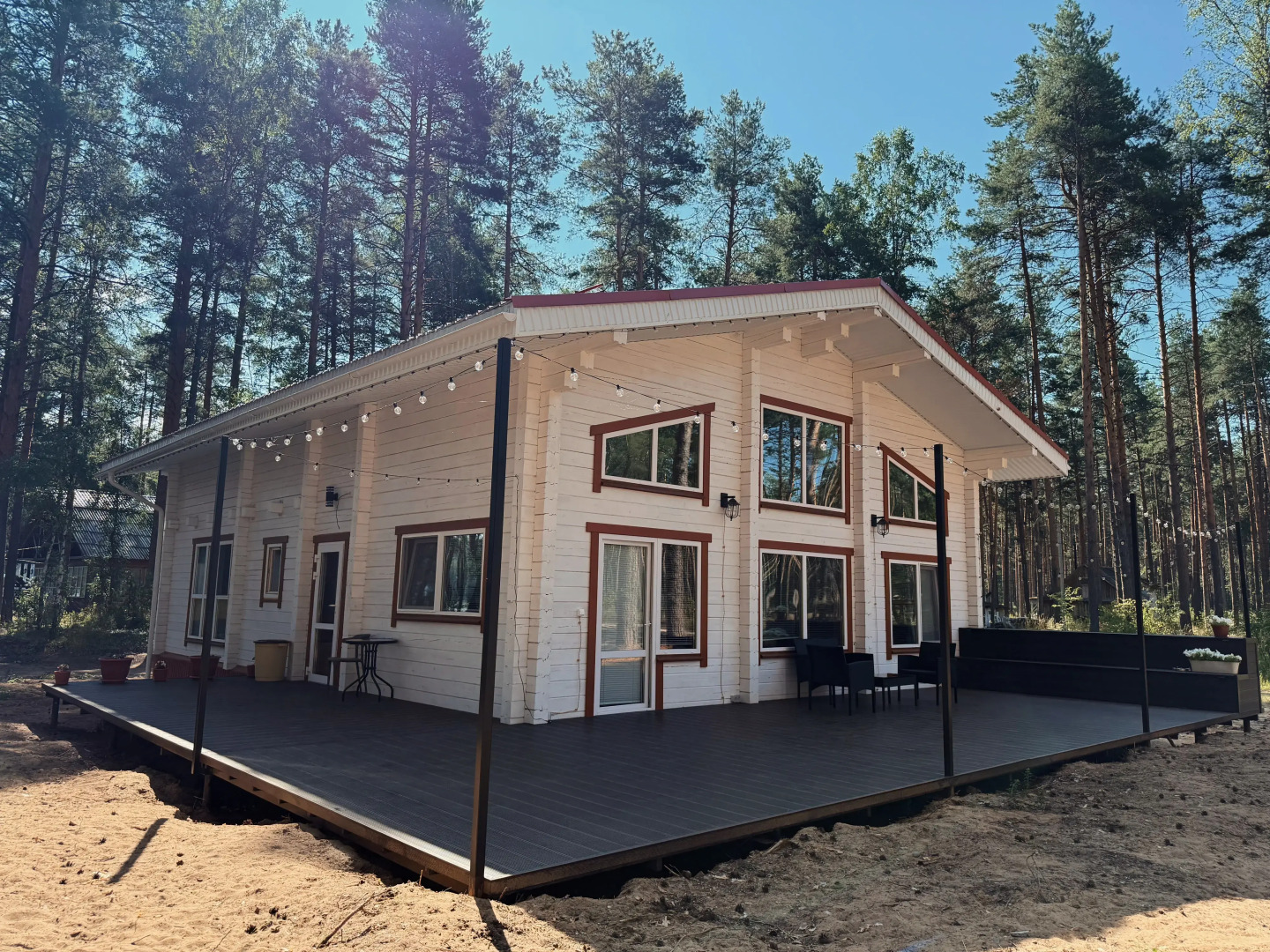 Частный дом Белый и сосны