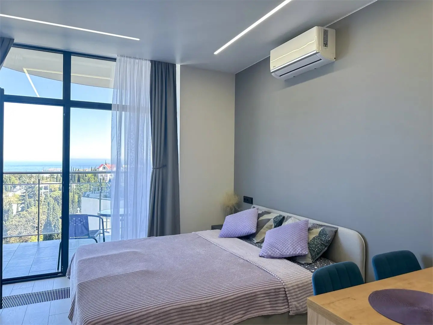 Апартаменты LS-Hi-Tech Emotion с видом на море со 2 этажа