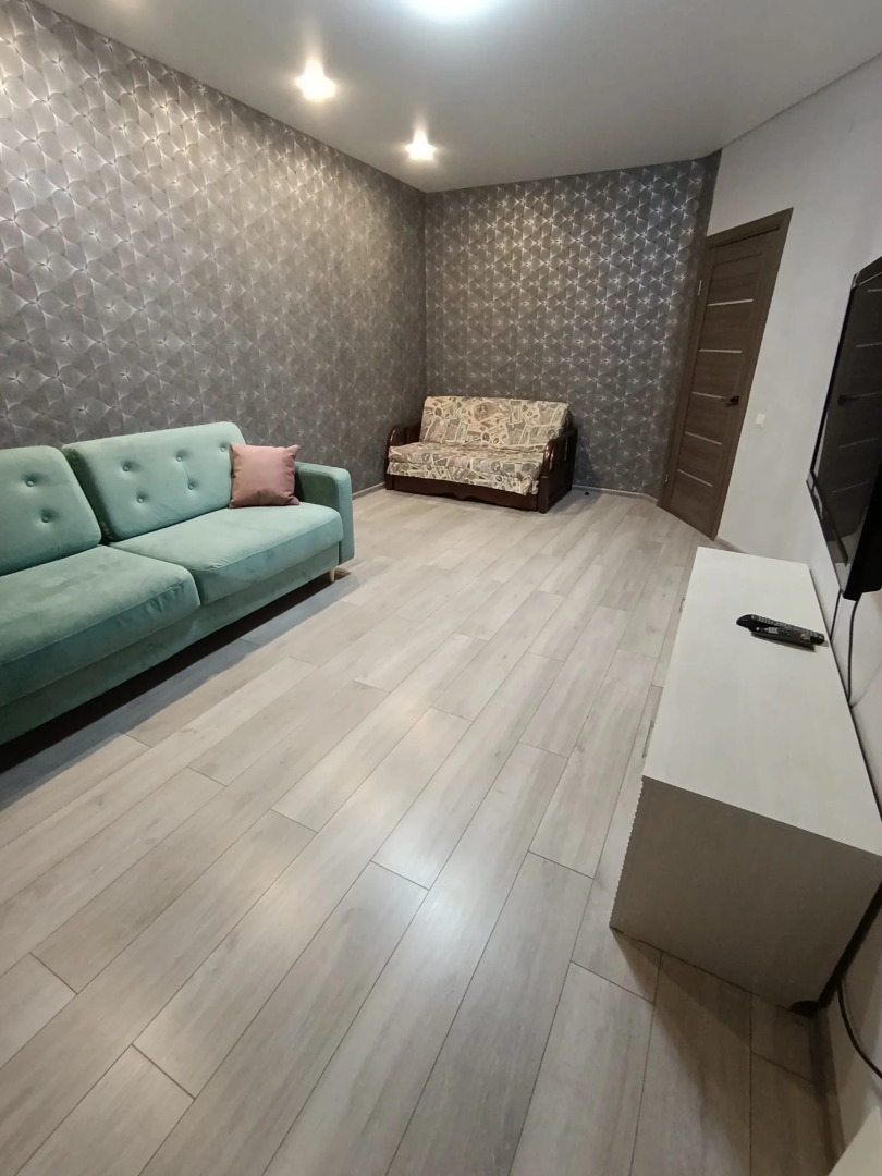 Квартира Двухкомнатная с двумя лоджиями