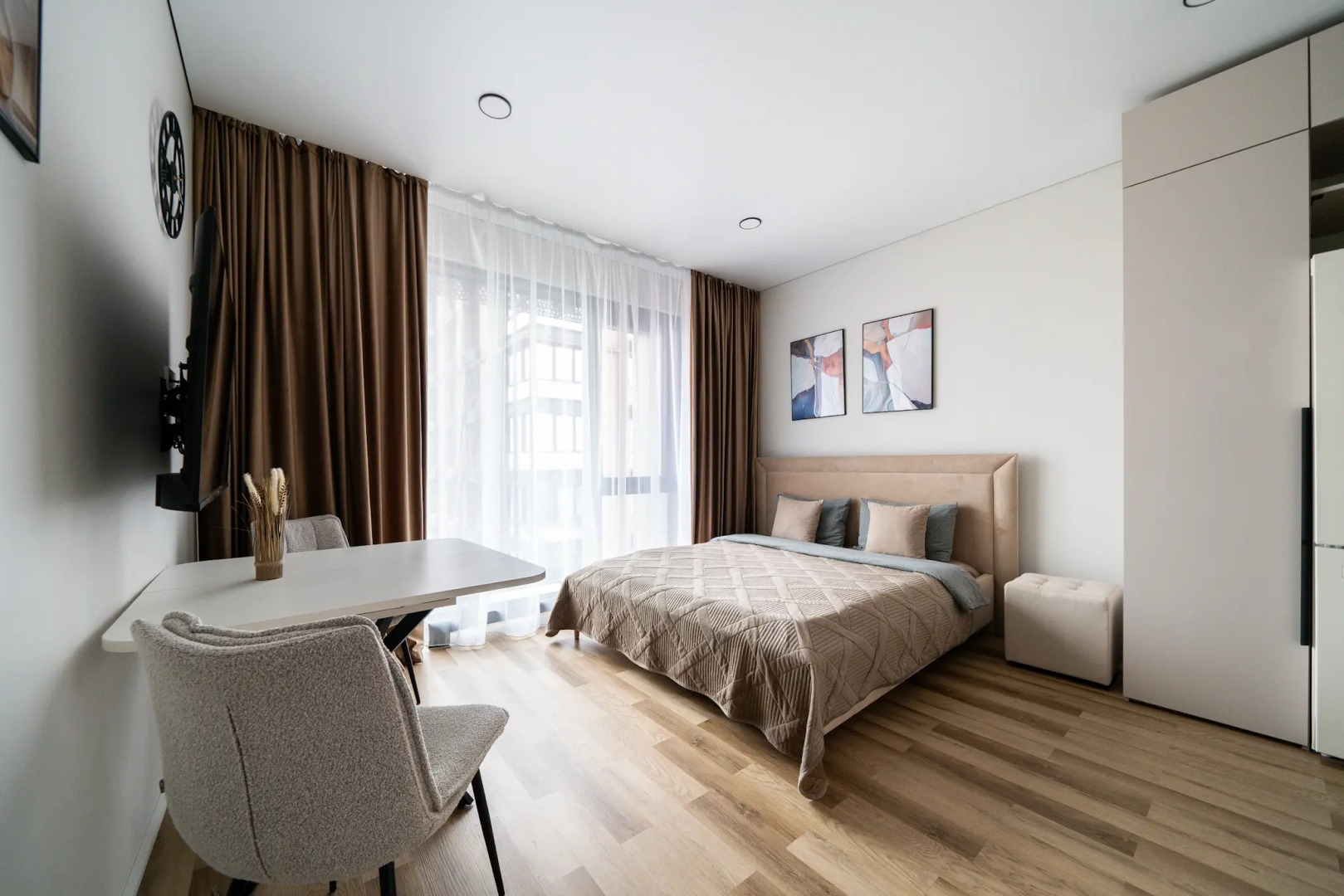 Апартаменты Студия Классическая с Видом на Город ЖК Метрополия Башня Афины