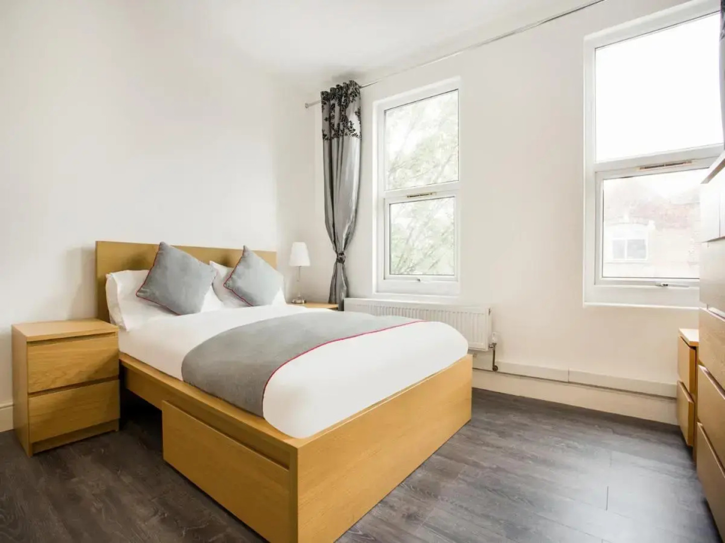 Отель Broadway Inn