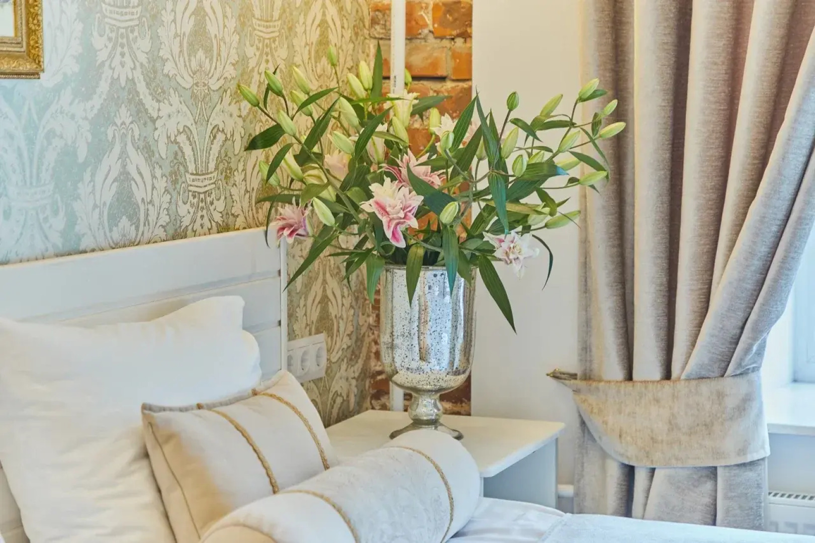 Отель Catherine Art