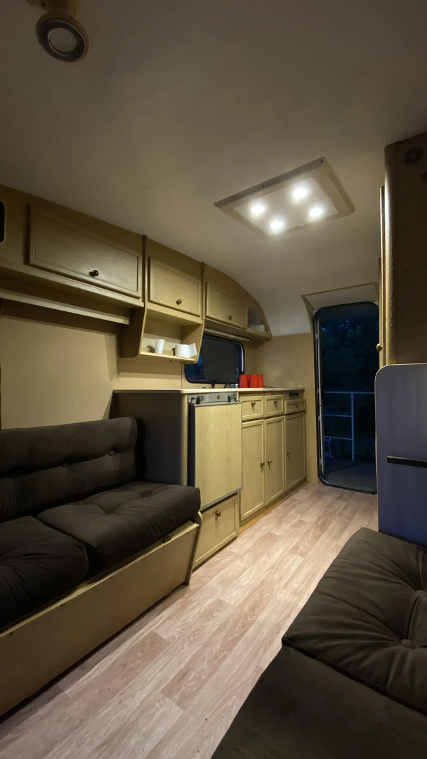 Бунгало Хаусбот на Озере Таир