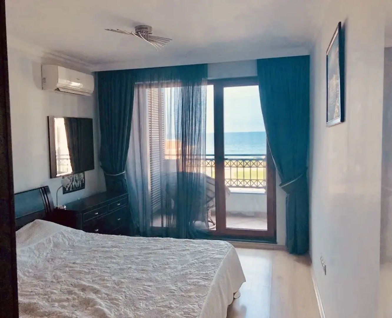 Апартаменты с видом на море рядом с пляжем