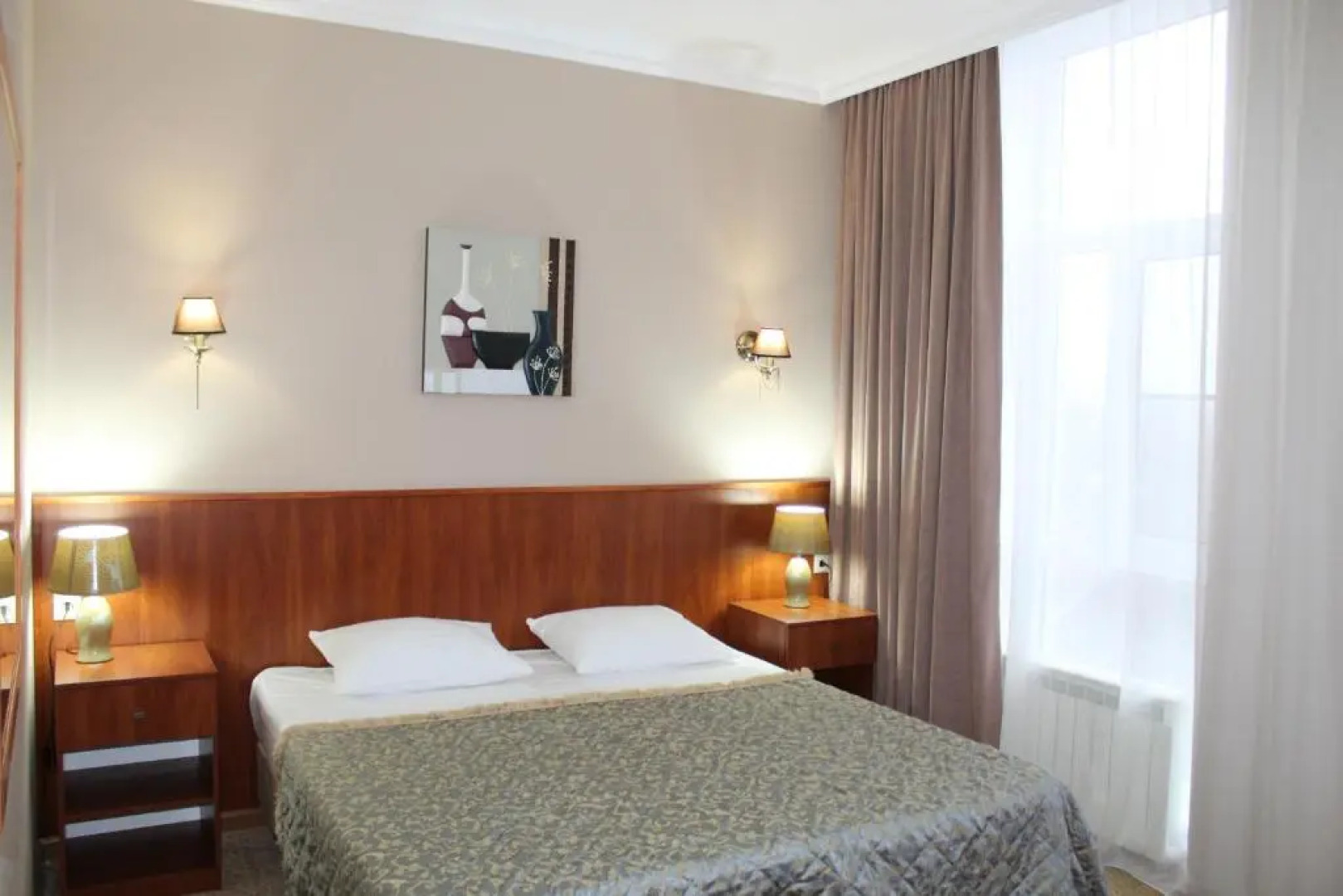 Отель Continent