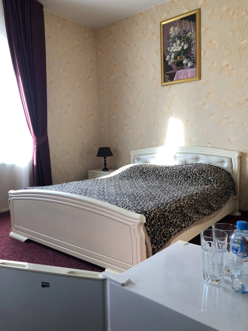 Отель Глория