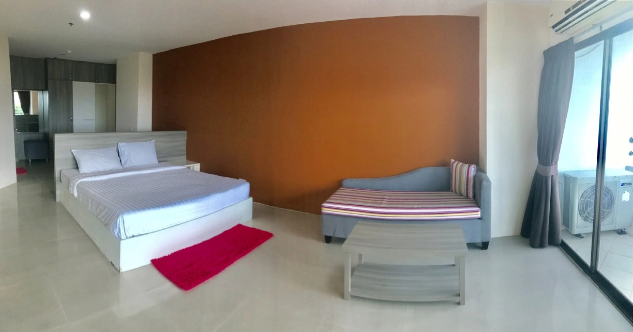 Апартаменты R-Con Wongamat