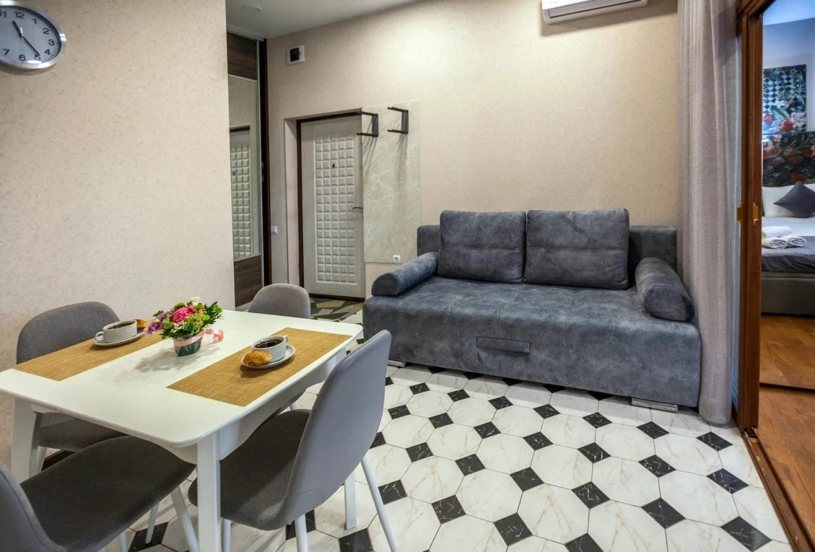 Апартаменты More Rooms на Эстонской 88/11