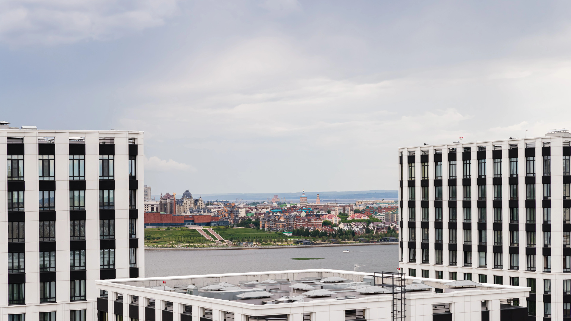 Квартира с Панорамным Видом с 19 Этажа у Аквапарка