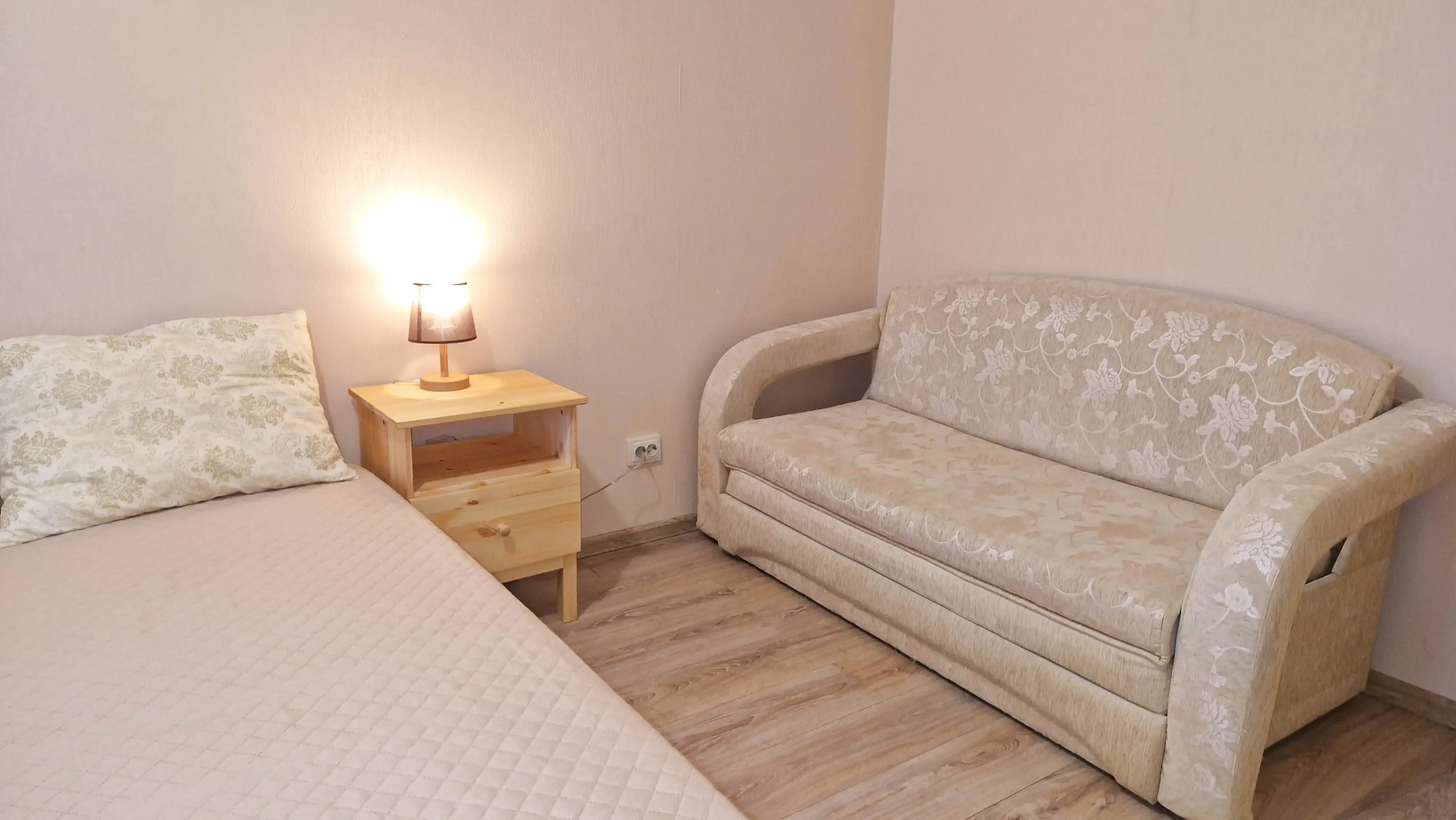 Квартира Микрорайон Солнечный 4