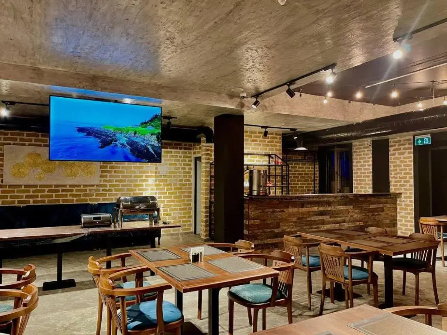 Отель Alpha Plaza