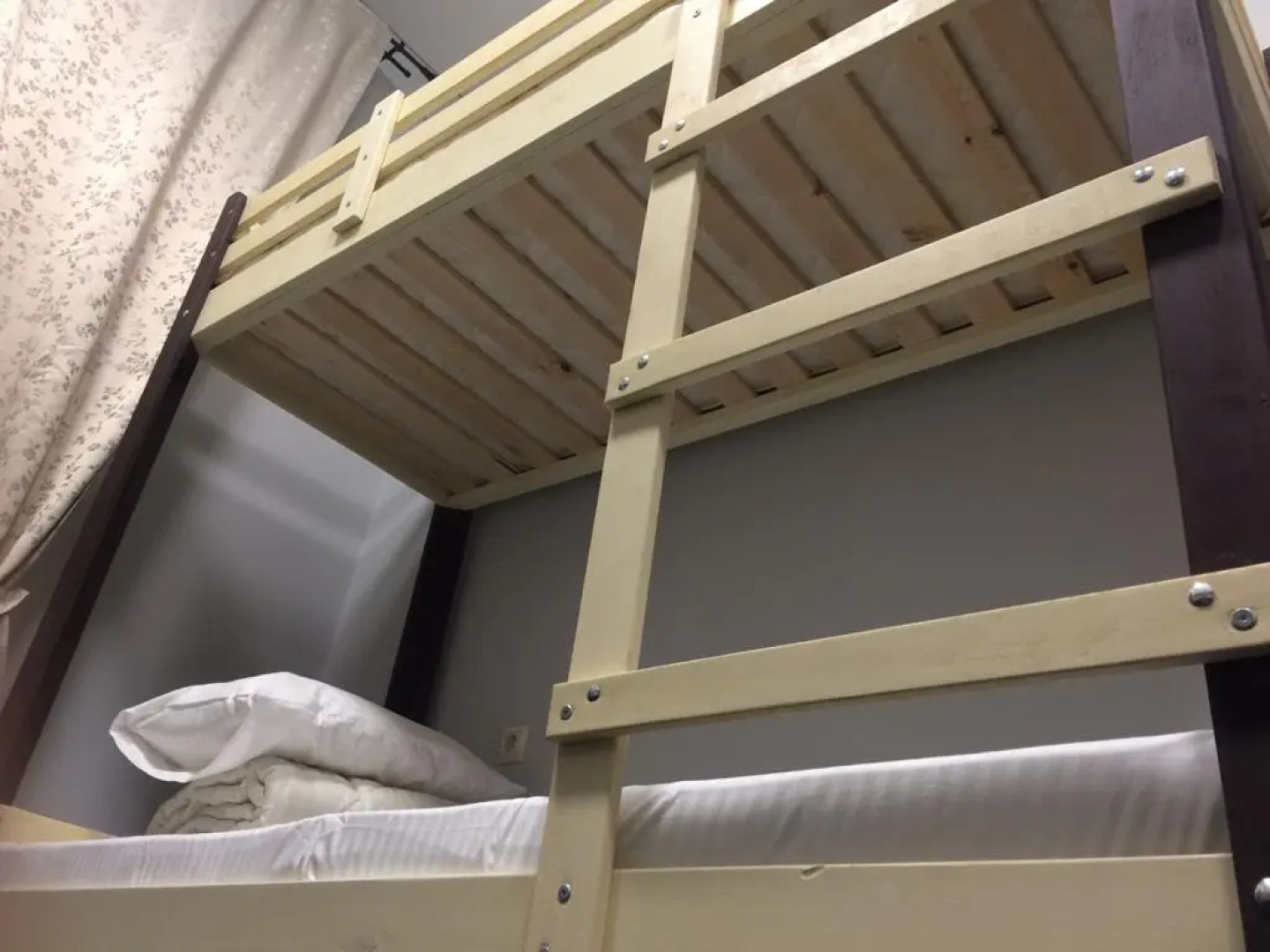 Мебелированные комнаты Rадость