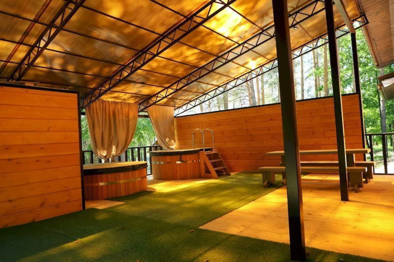 Загородный комплекс ЛЕСНЫЕ ПРУДЫ