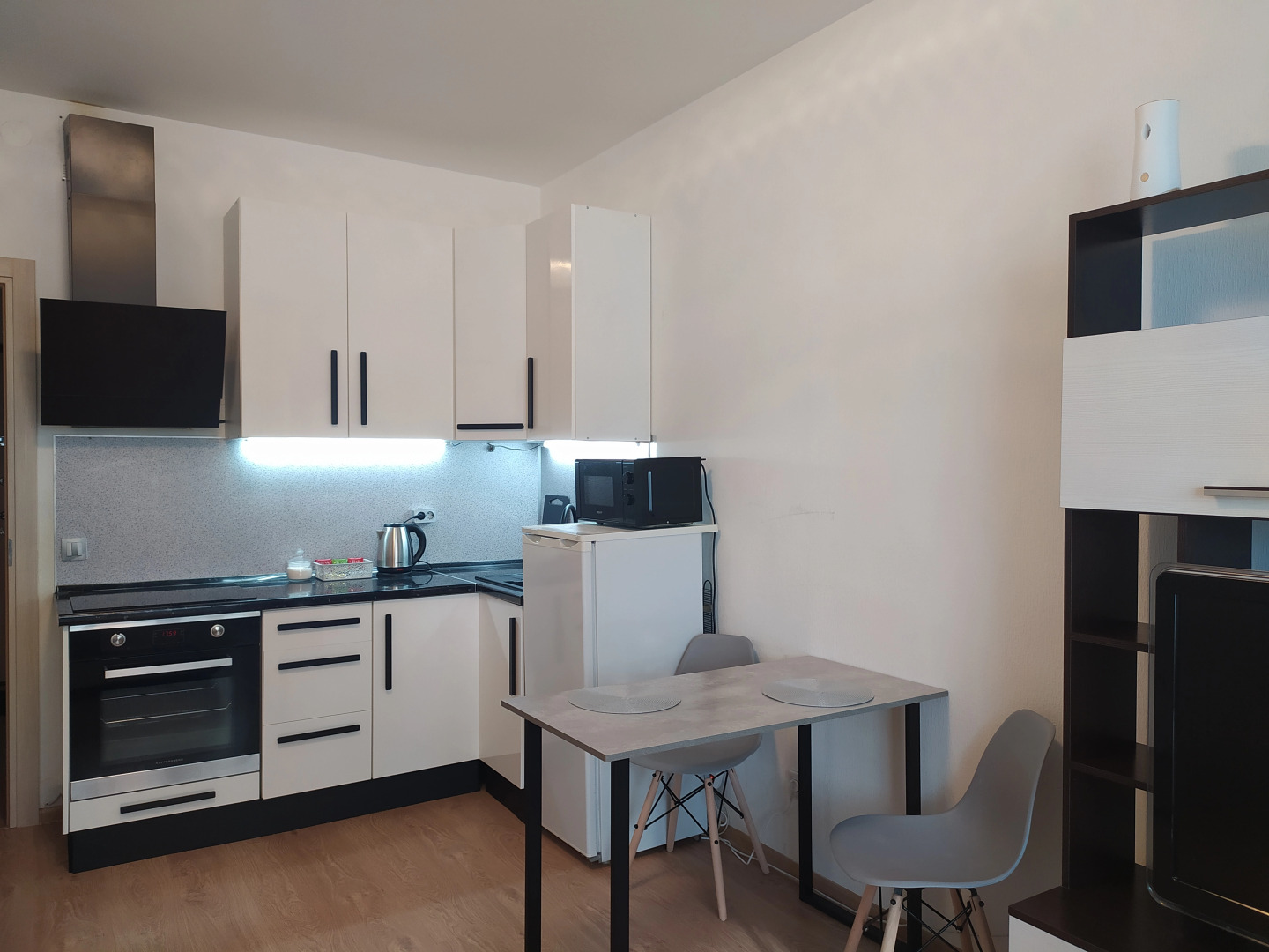 Квартира Современная Студия 29 м2 с Зоной Отдыха на Балконе