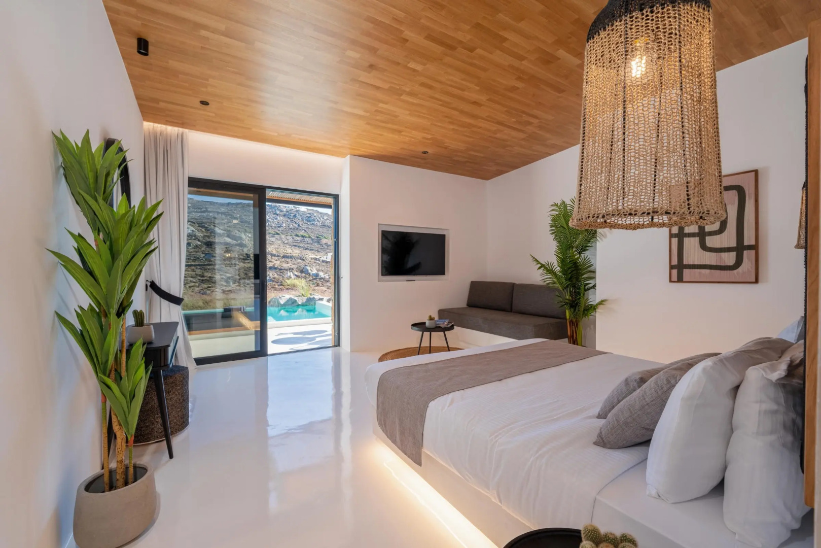 Отель Ftelia Black Villas