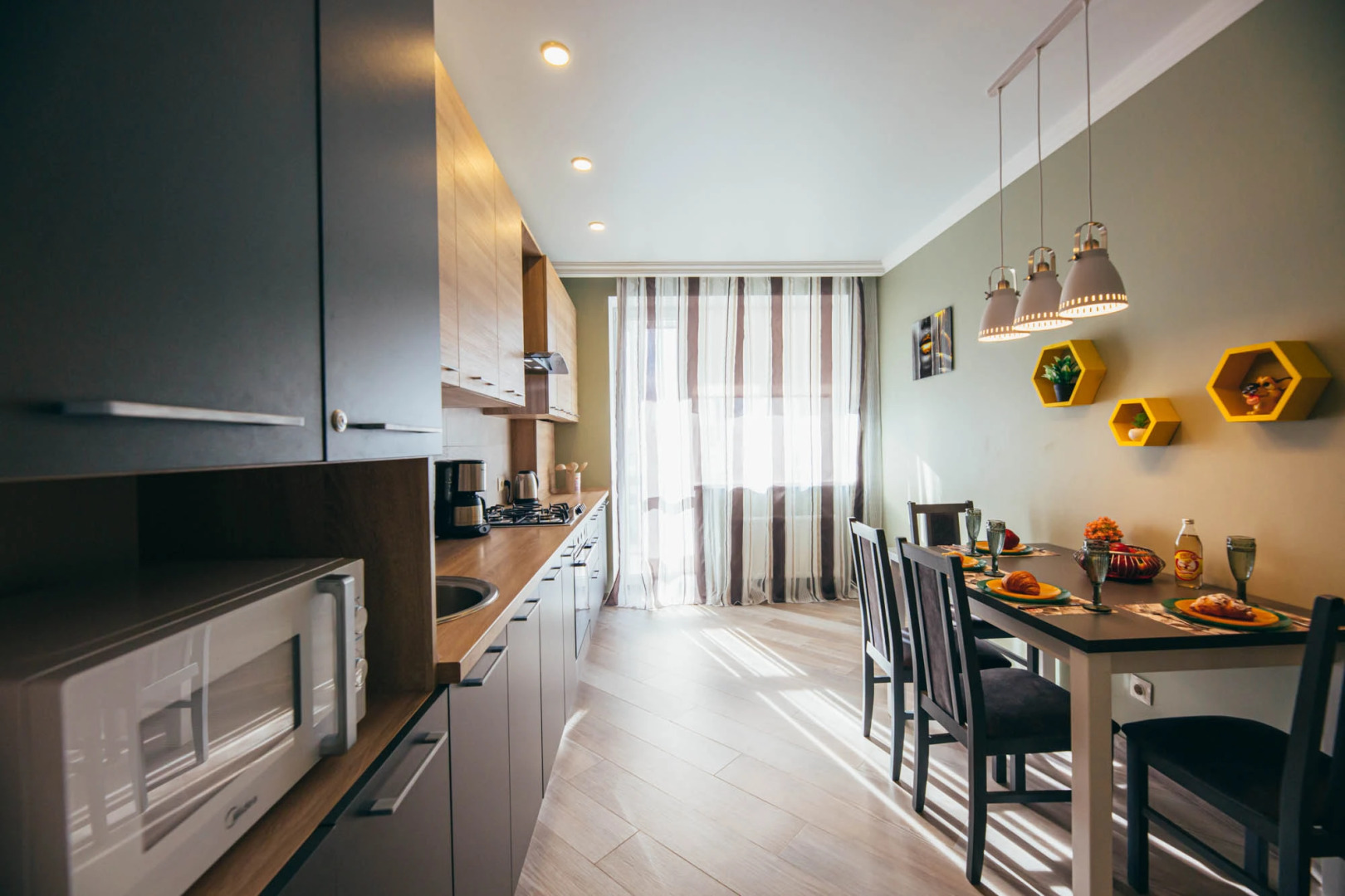 Квартира двухкомнатная в самом центре Калининграда