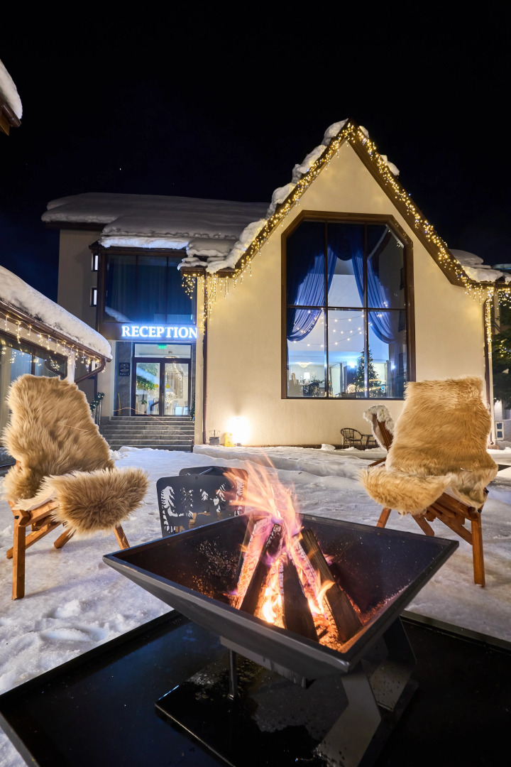 Отель Astra de Rosa