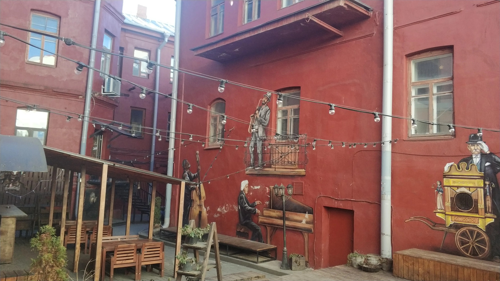 Квартира у Ратуши в доме Берлянда 1835 г на пл. Свободы