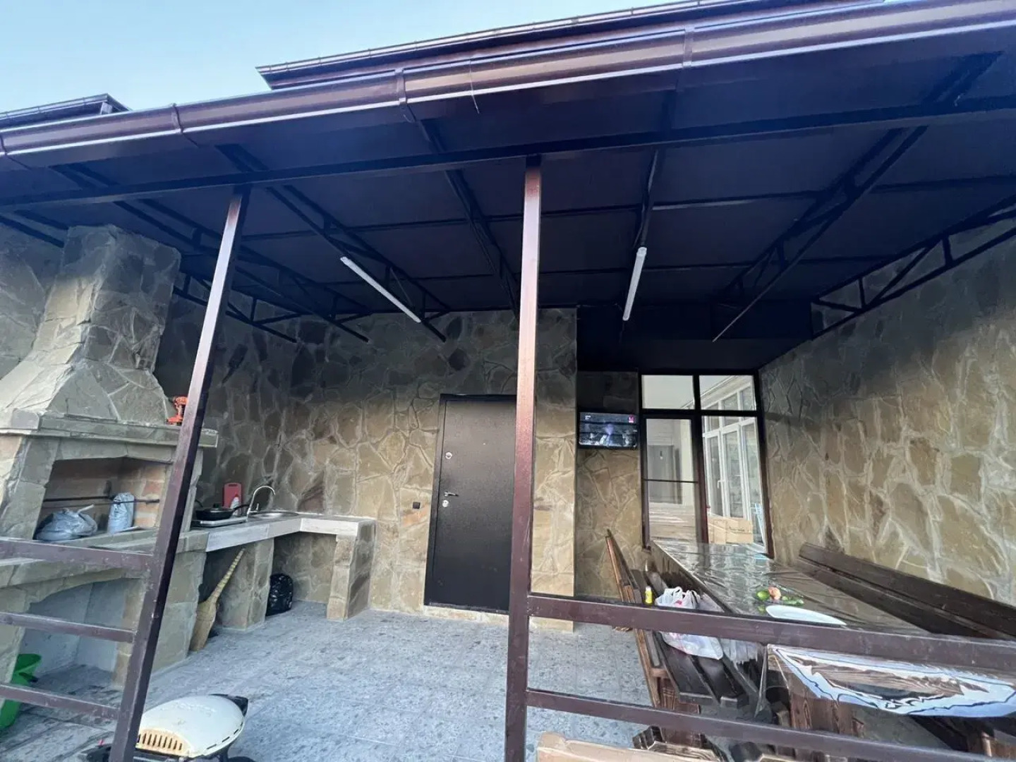 Частный дом с баней и бассейном