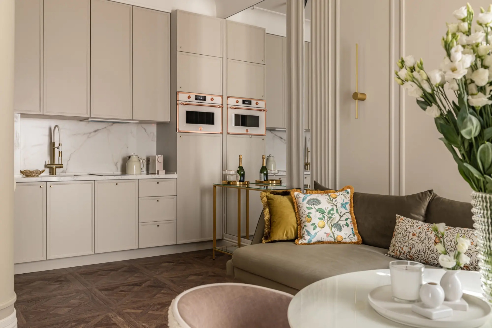 Квартира Moscow Deluxe Apartments Grand Residence SLAVA