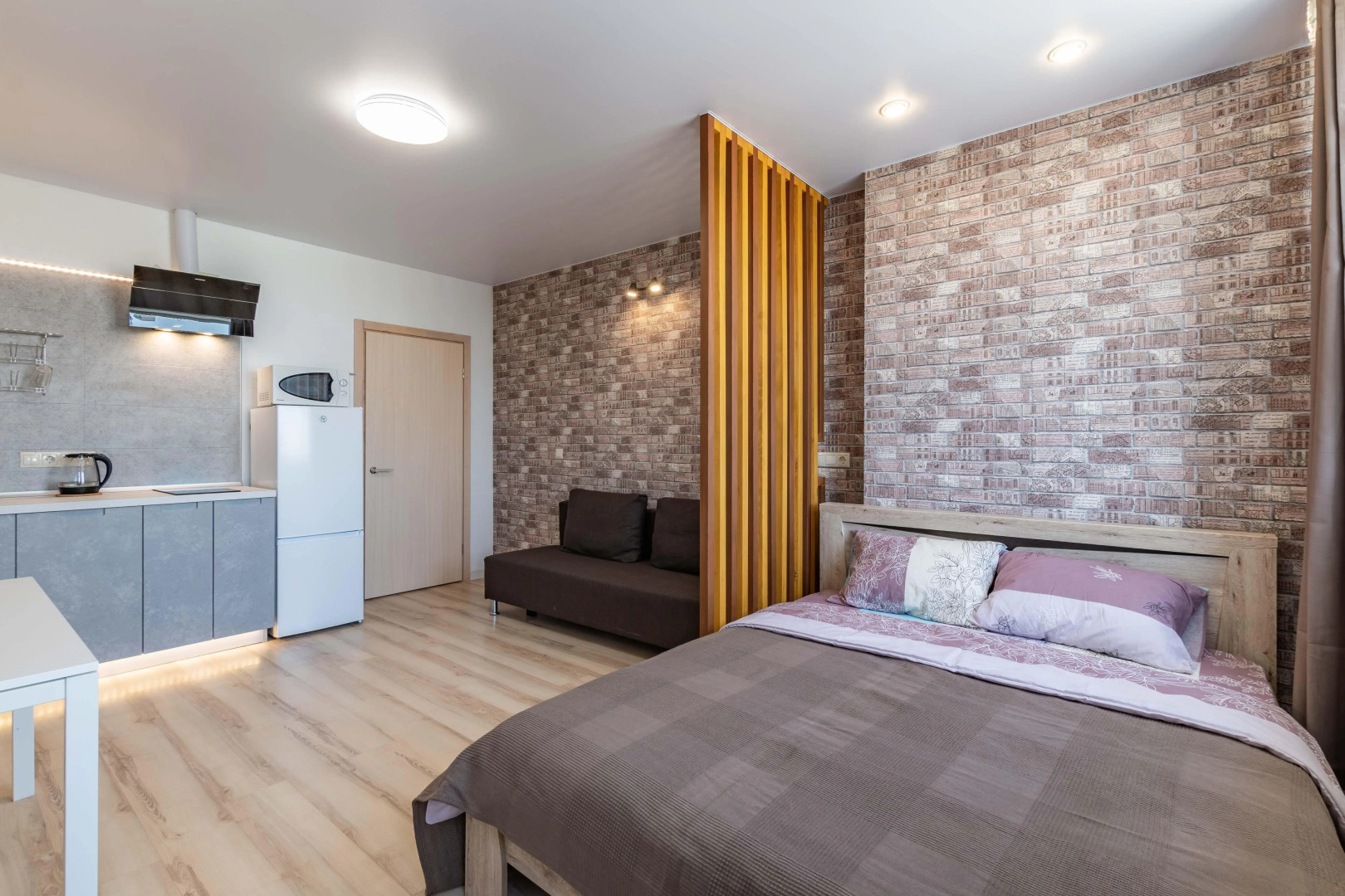 Апартаменты UyutnoEKB ЖК Артек на 12 этаже