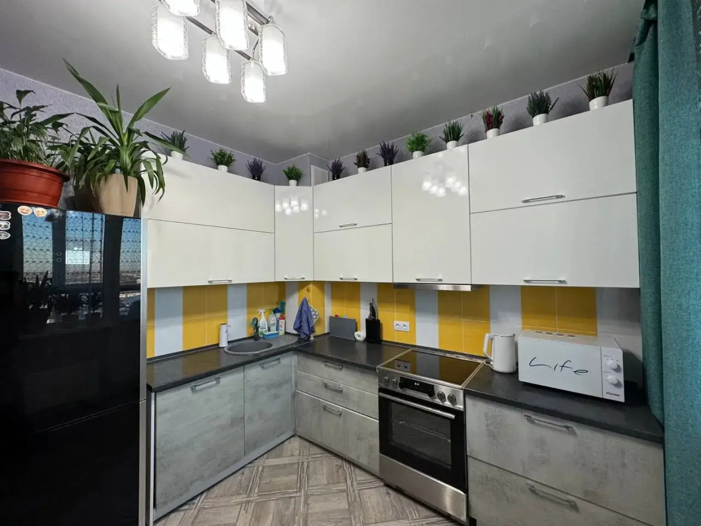 Квартира Однокомнатная Квартира Возле ТРЦ Аура