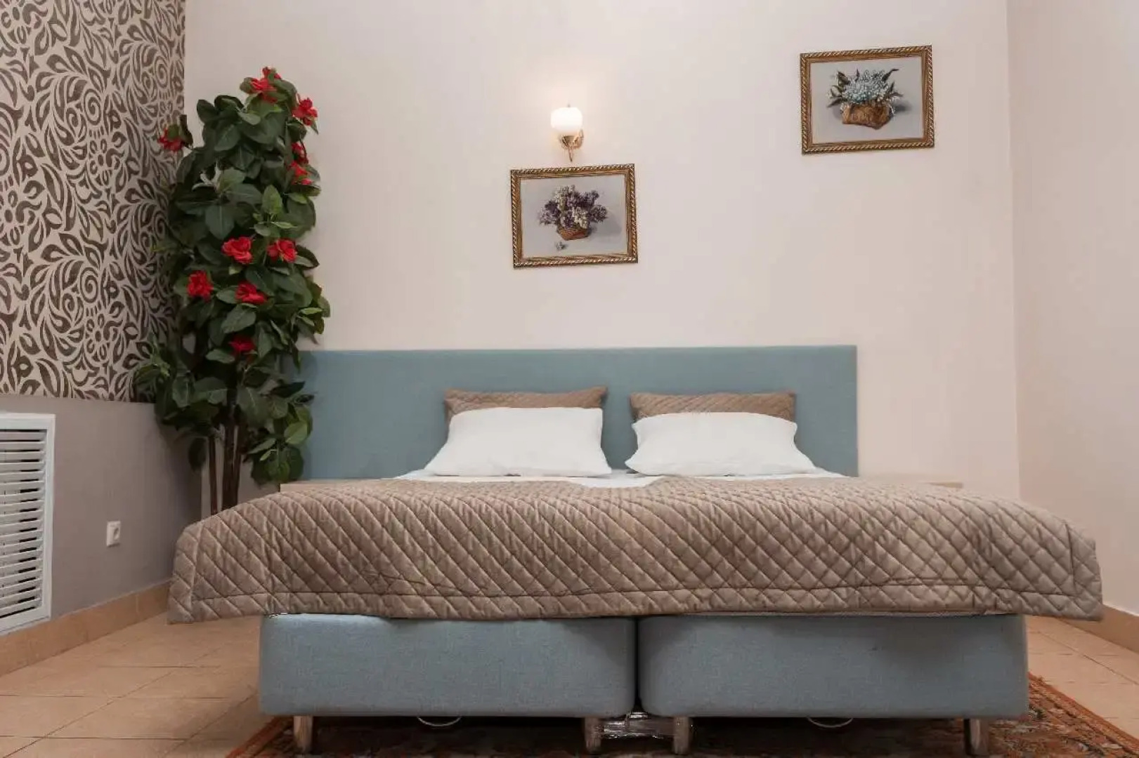 Отель Надежда