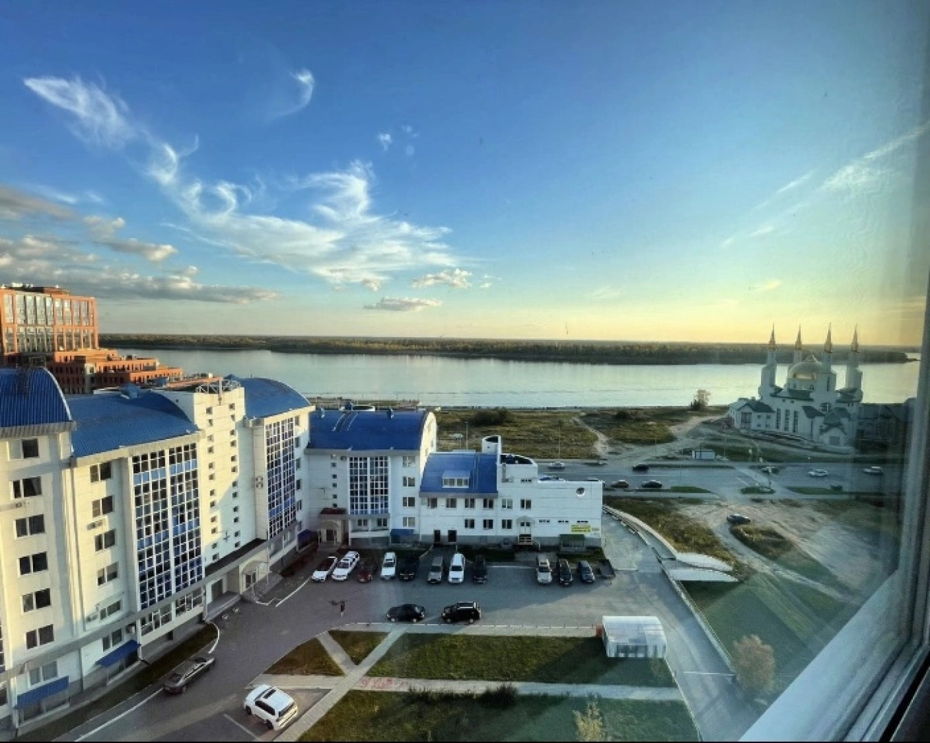 Апартаменты Ассорти на 12 Этаже с Потрясающим Видом на Реку Обь