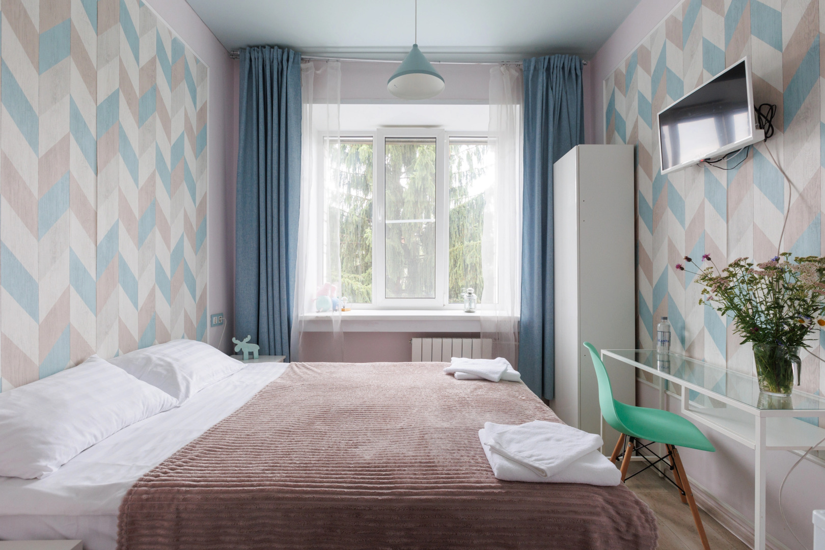 Отель Academ Inn