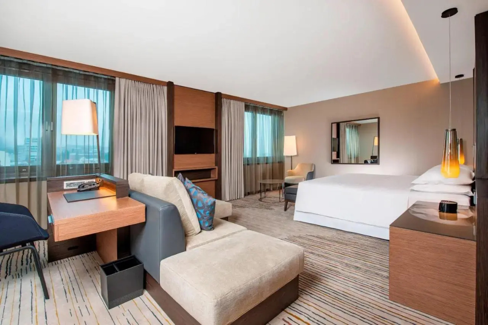 Sheraton Grand Tbilisi Metechi Palace Hotel