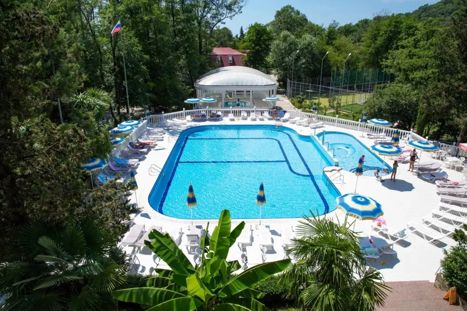 Курортный отель Ателика Сокол