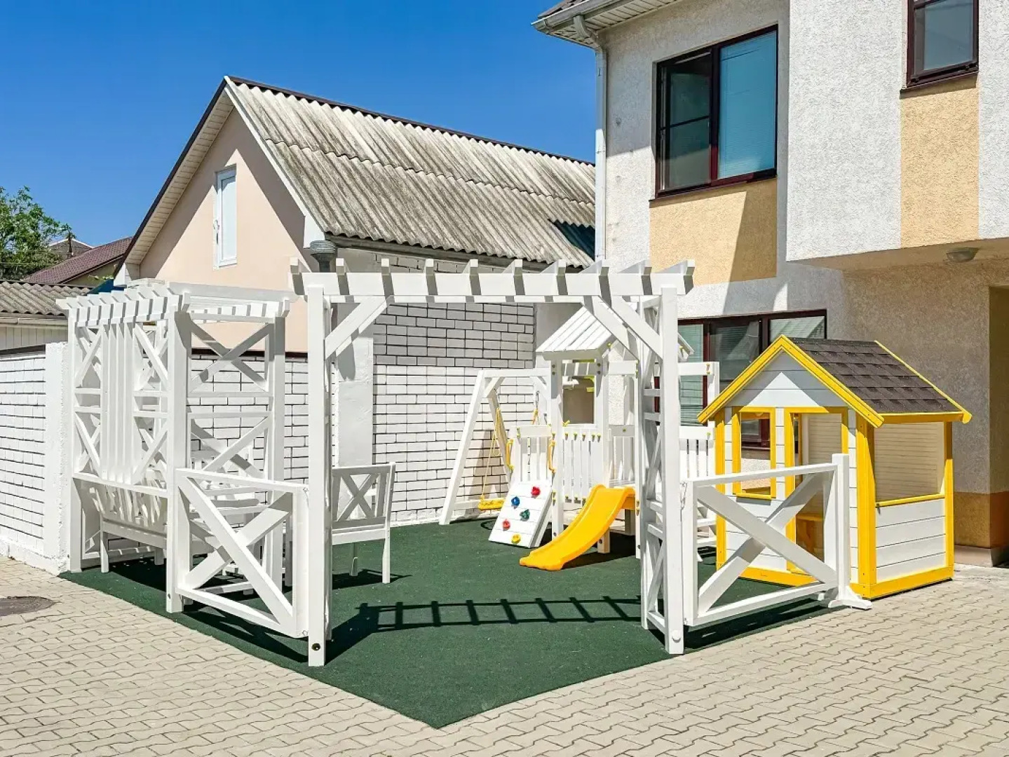 Отель Автор