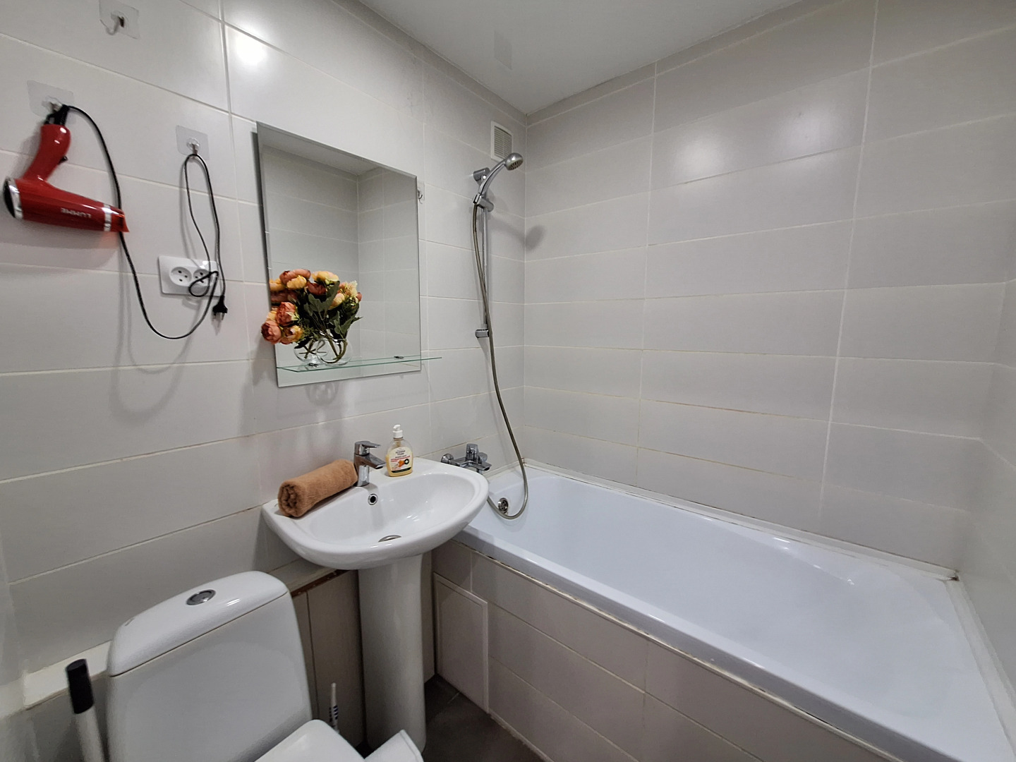 Апартаменты двухкомнатные White Room от Rooms Apartment