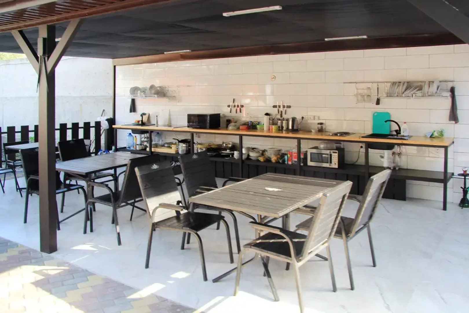 Отель Peak Season