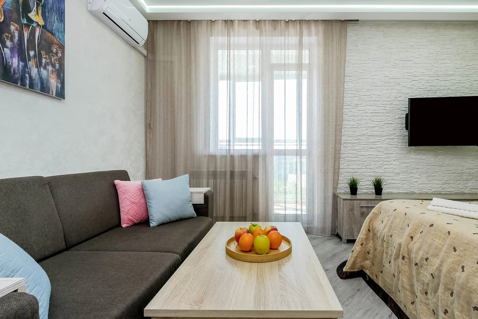 Однокомнатная квартира около жд вокзала на улице Ленина 81