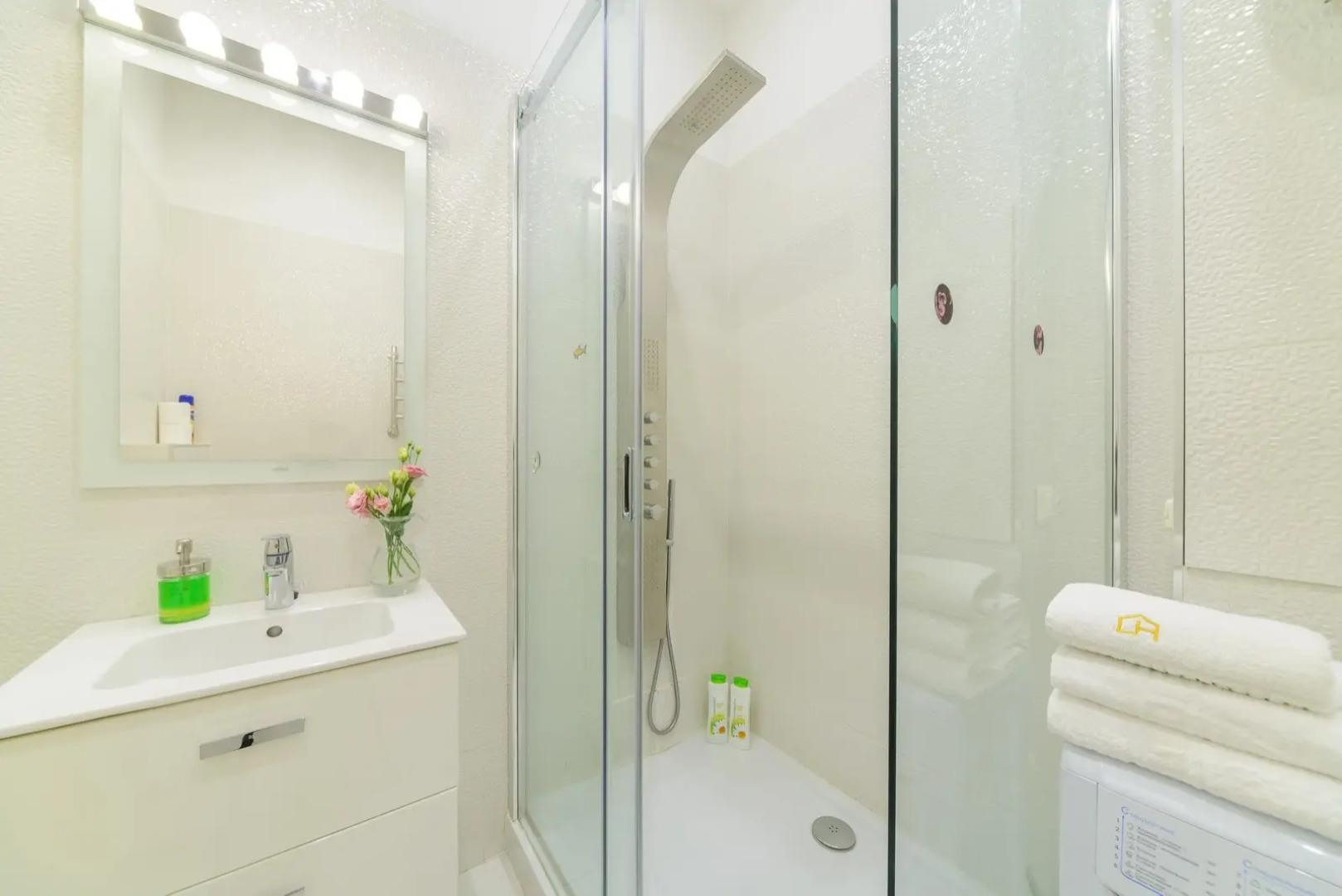 Апартаменты 1-комнатные HomeApart К.Маркса, 45