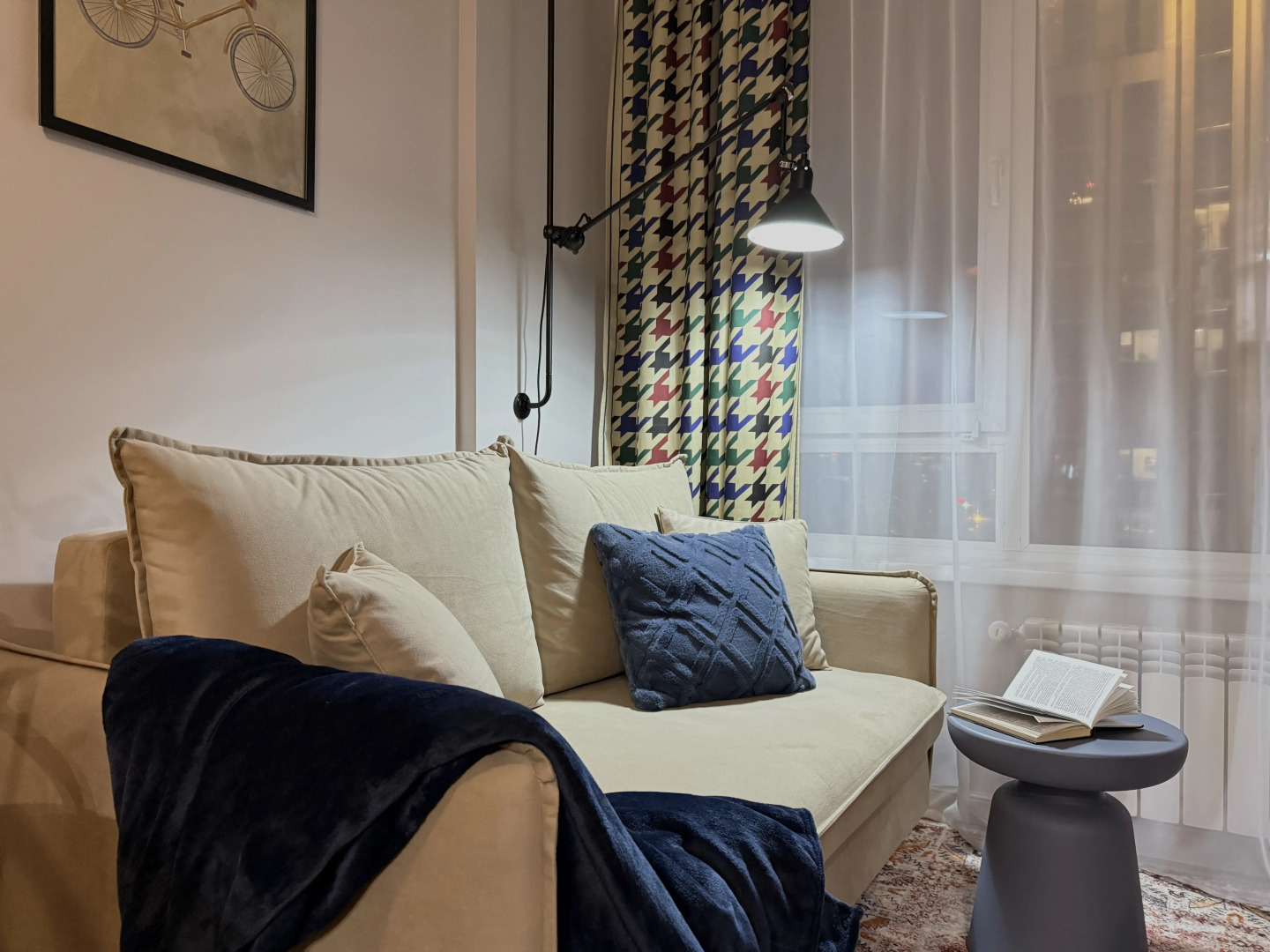 Апартаменты ЯРКИЙ ДИЗАЙН ПАНОРАМА НА РЕКУ ПРЯМО С КРОВАТИ