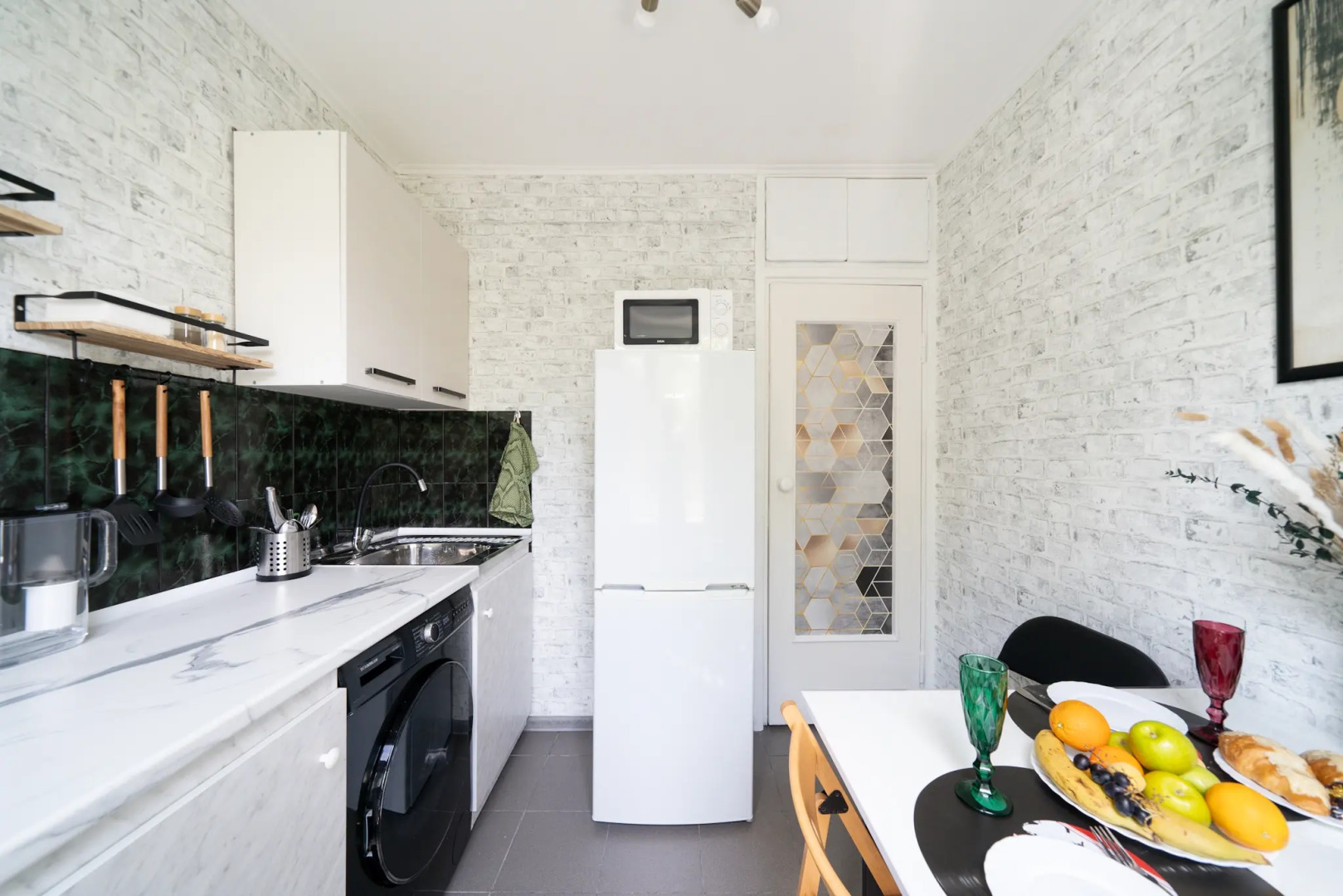 Квартира Однокомнатная Natali apart около центра Блохина на метро Каширская