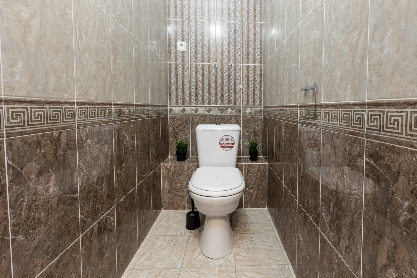 Квартира евро трешка на 8 персон у парка Галицкого Апарт-Отелика на Сарабеева