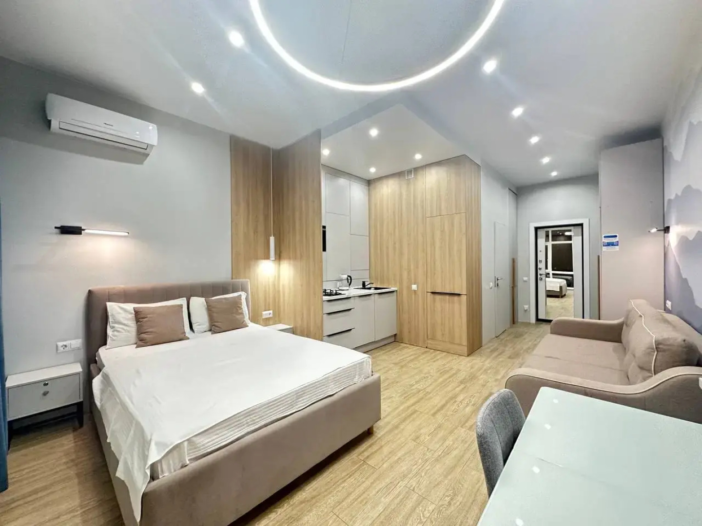 Апартаменты Море квартир с видом на горы