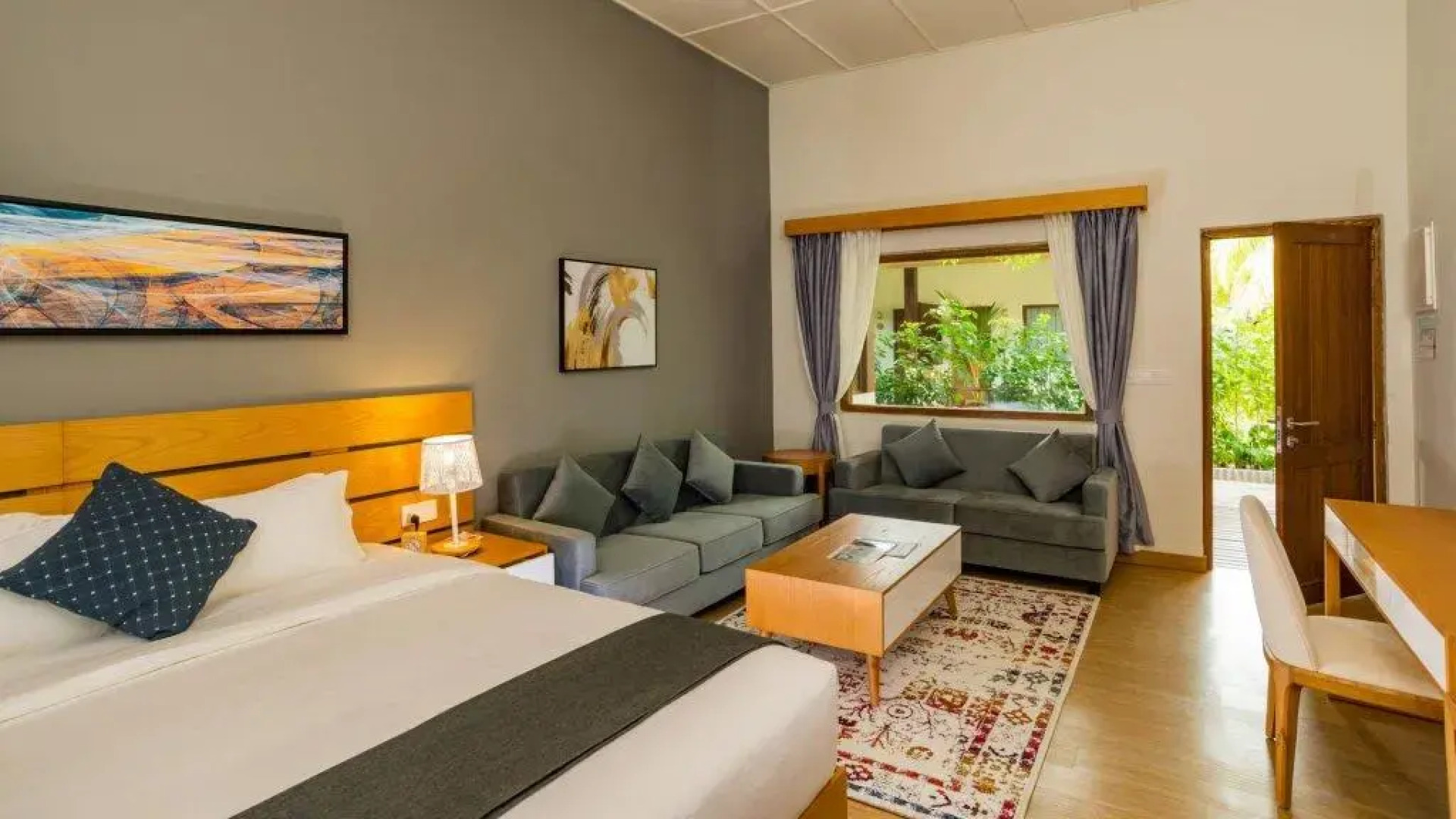 Курортный Отель Fiyavalhu Resort Maldives