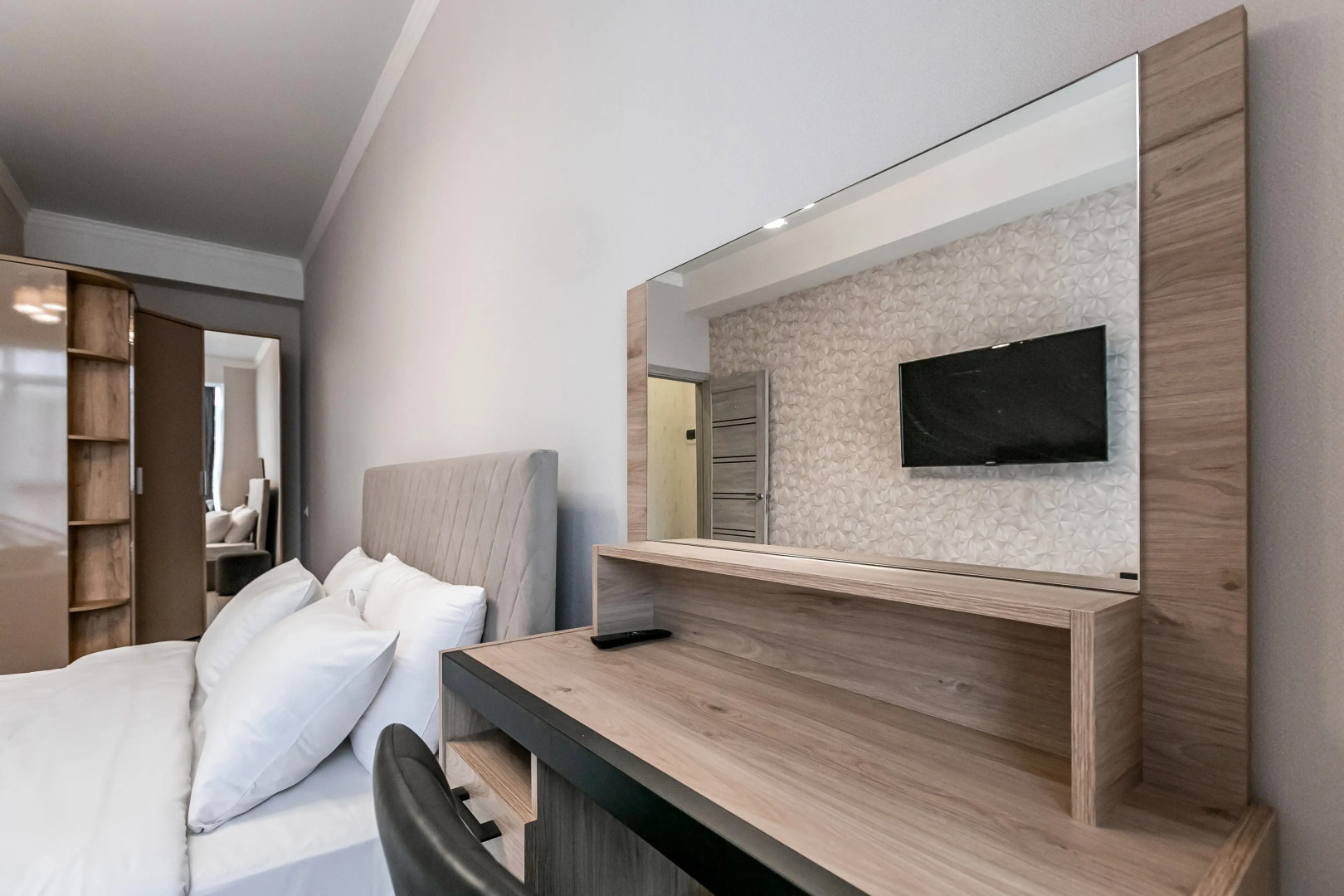 Апартаменты Жасмин от Ирины Савельевой - С лаундж-зоной и балконом- В курортной зоне- У входа в верхний Национальный парк