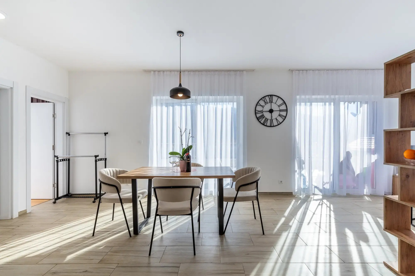 Апартаменты Sunny Side Three Bedrooms