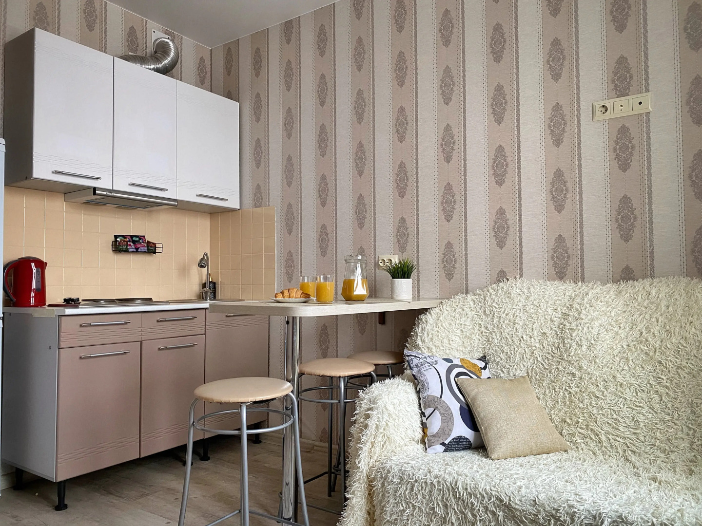 Квартира Стильная однушка в центре рядом с НИИТО